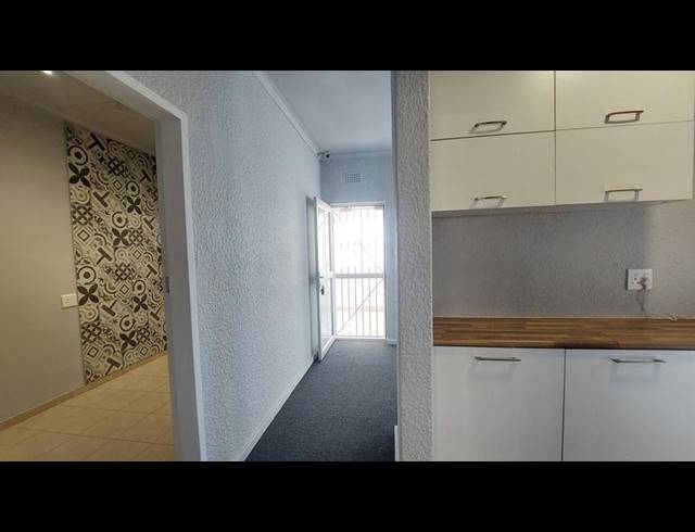 BUSINESS FOR SALE IN BELLVILLE CENTRAL